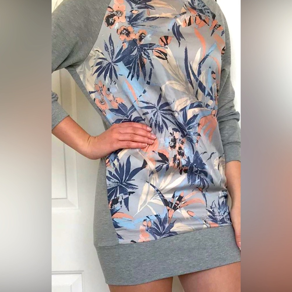 Girls On Film Gray Jumper Mini Dress/Sweatshirt sz 6